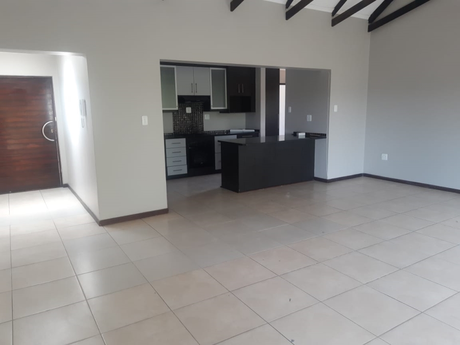 To Let 3 Bedroom Property for Rent in Hillside Free State